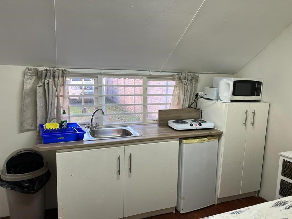 Albatross Beach Guest House 제프리스 베이 외부 사진