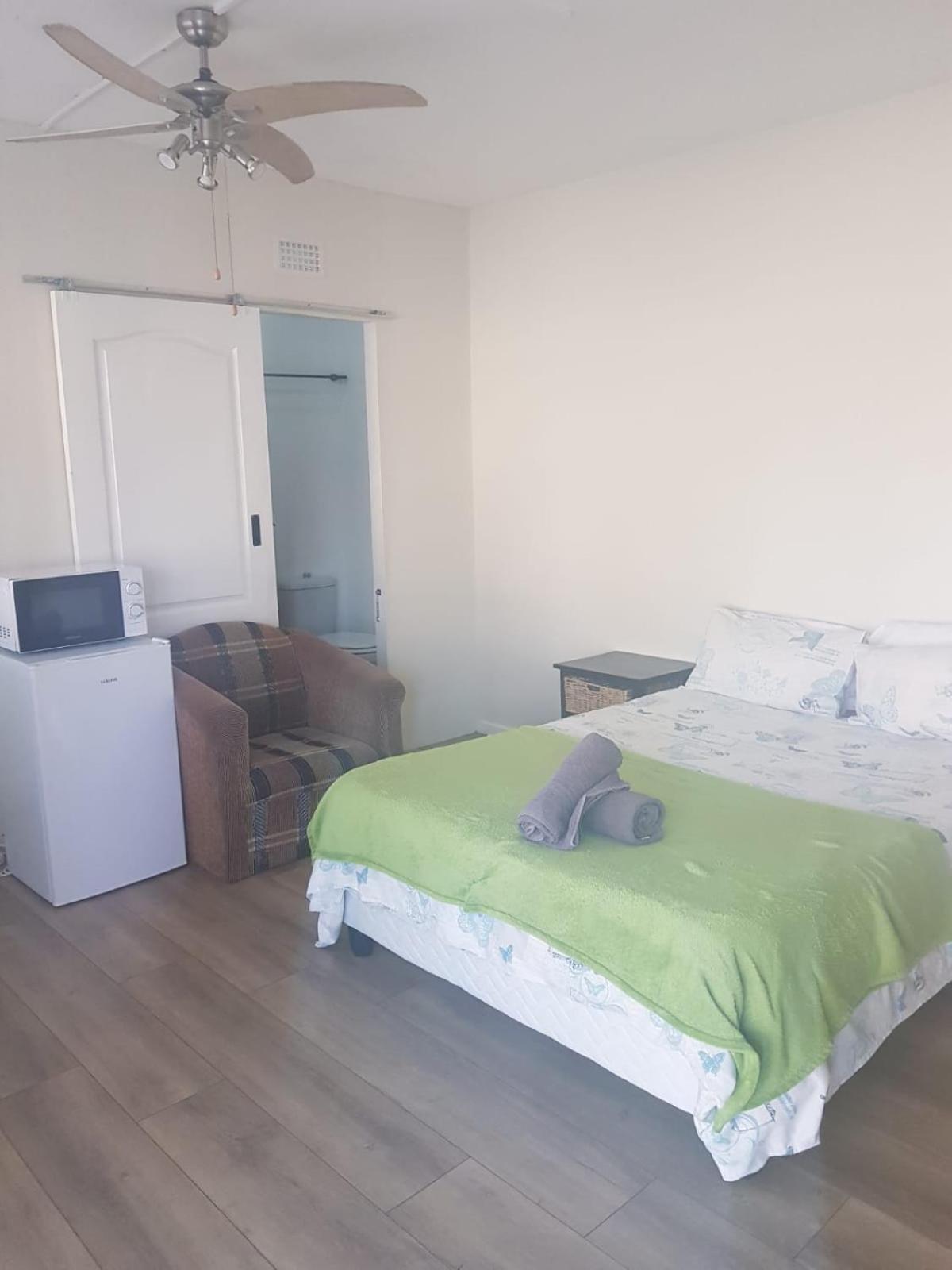Albatross Beach Guest House 제프리스 베이 외부 사진