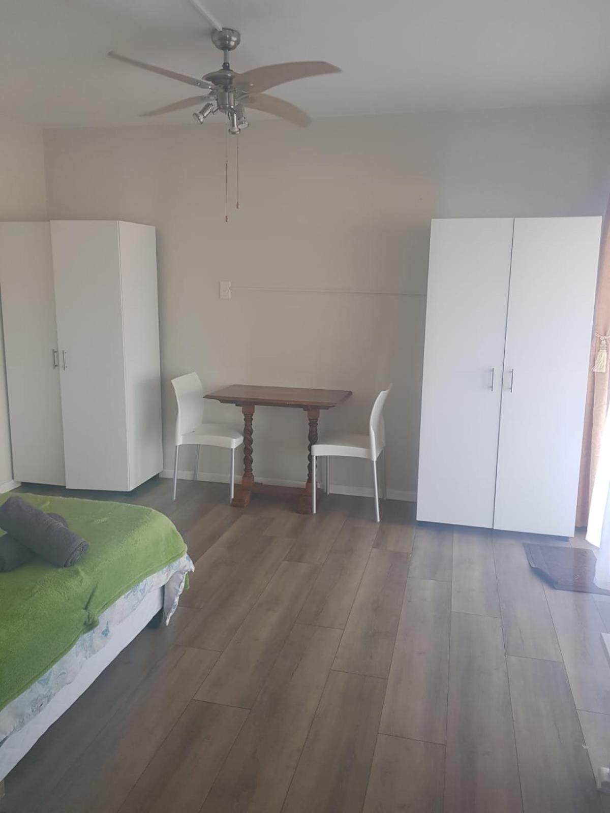 Albatross Beach Guest House 제프리스 베이 외부 사진