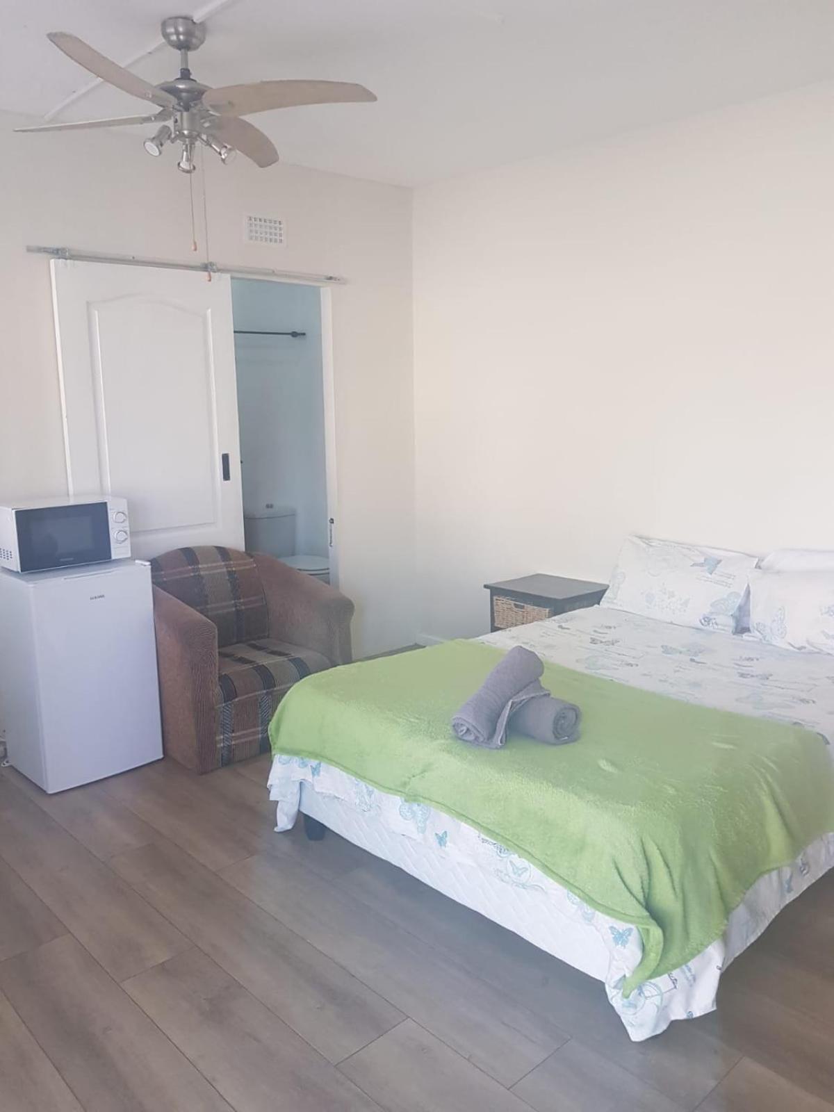 Albatross Beach Guest House 제프리스 베이 외부 사진
