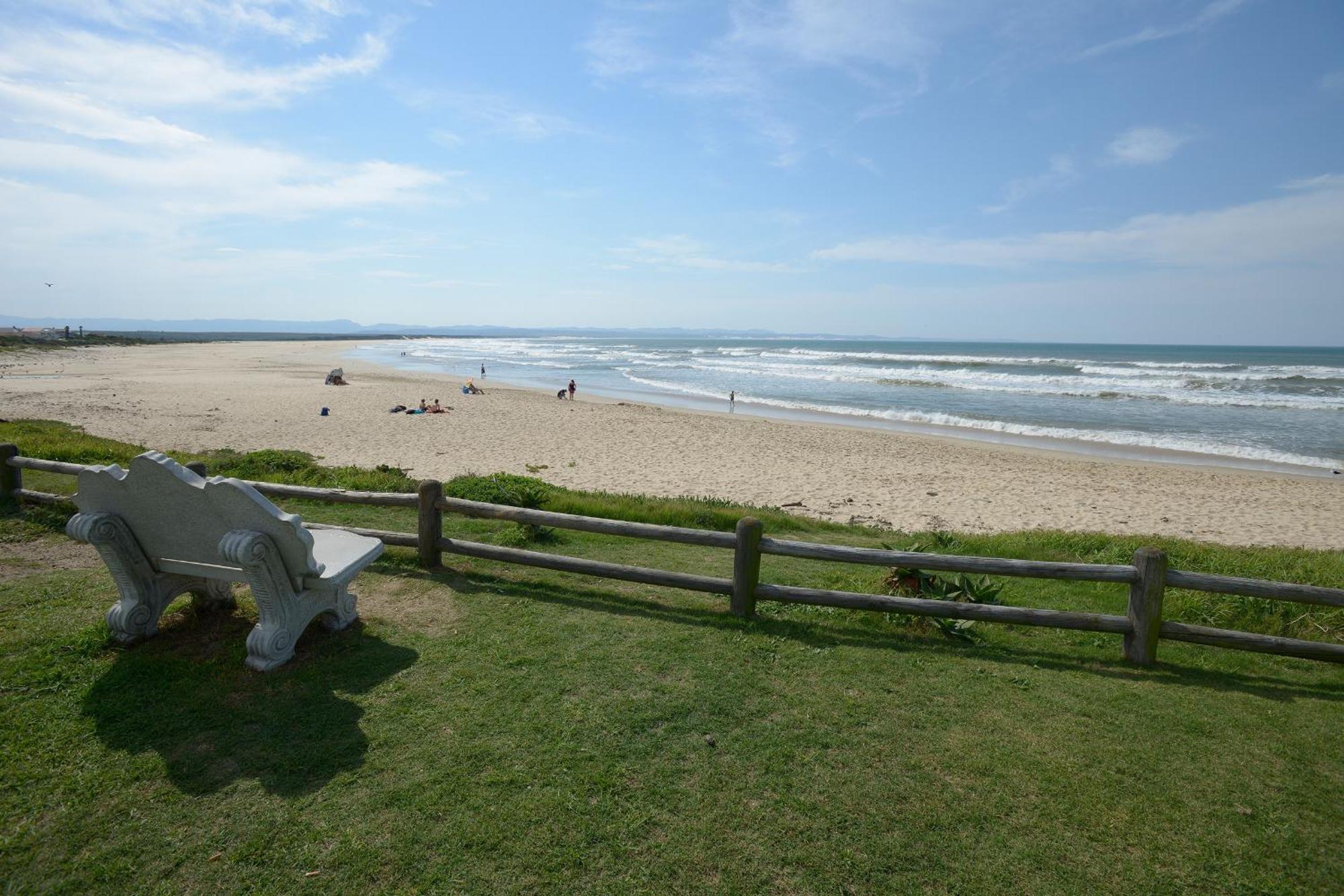 Albatross Beach Guest House 제프리스 베이 외부 사진