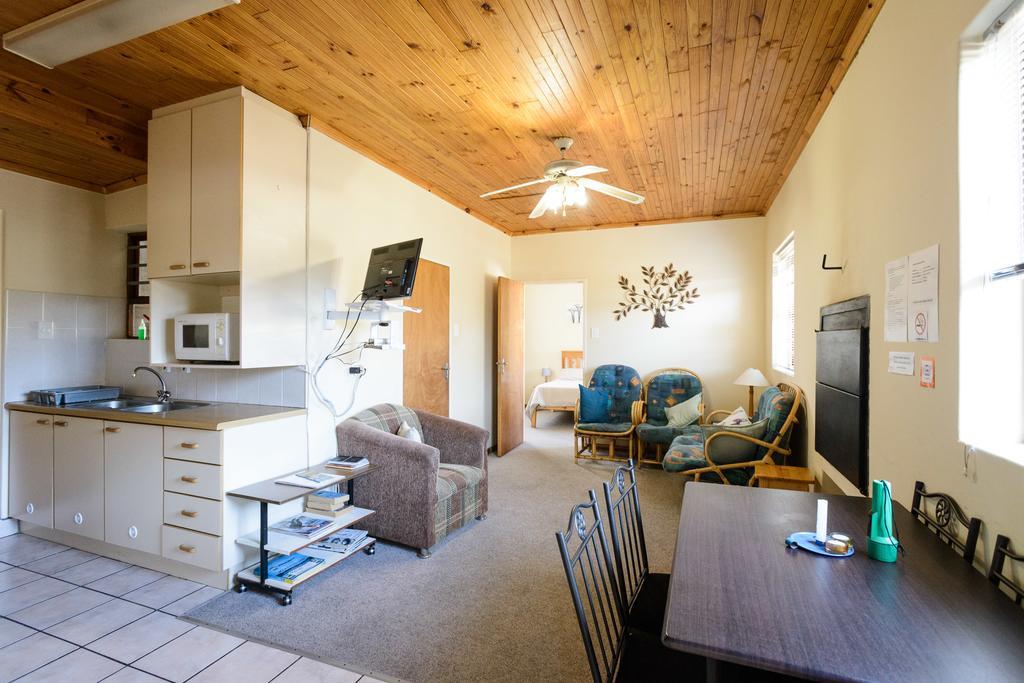 Albatross Beach Guest House 제프리스 베이 외부 사진
